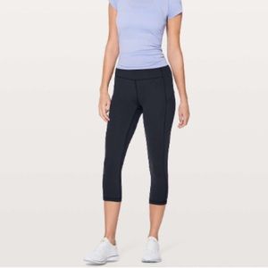 Lululemon Speed Up Crop 21" size 4